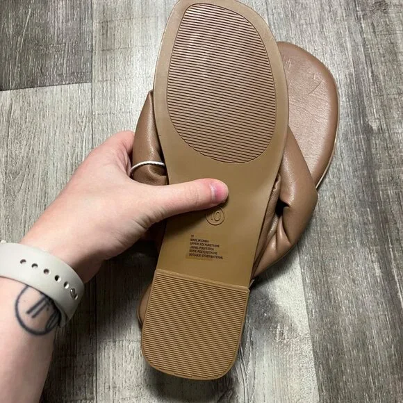 American Eagle Puffer Strap Flat Thong Sandals Brown NWT Women's Size 10 - Picture 6 of 7